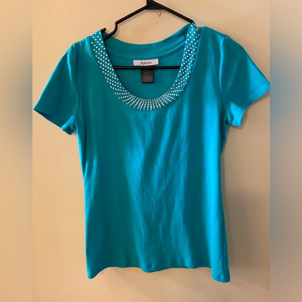 Style & Co turquoise t-shirt with sparkle collar accent -size small